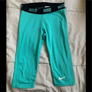Kid’s NIKE Short Leggings